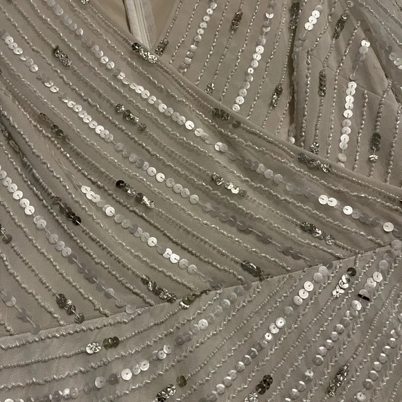 Adrianna Papell Long Sleeve Sequin Beaded Wrap Dress in Ivory Pearl Size 6 - Picture 2 of 6